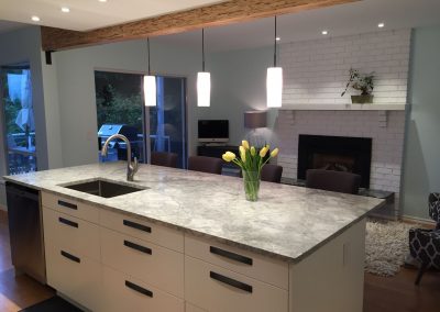 Port Moody Kitchen Remodel - island foreground, shot towards sliding door & FP (1920x1440)